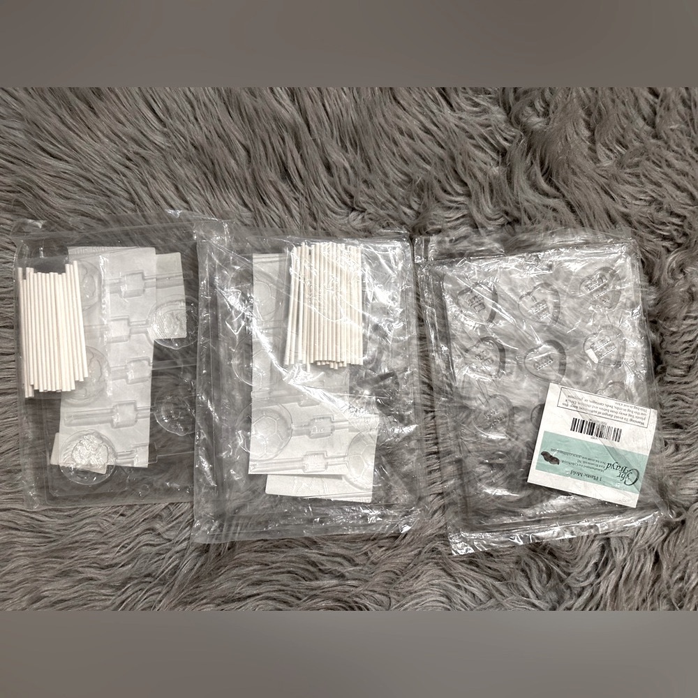 NEW set of 3 chocolate lollipops molds: soccer balls & heart shapes with sticks